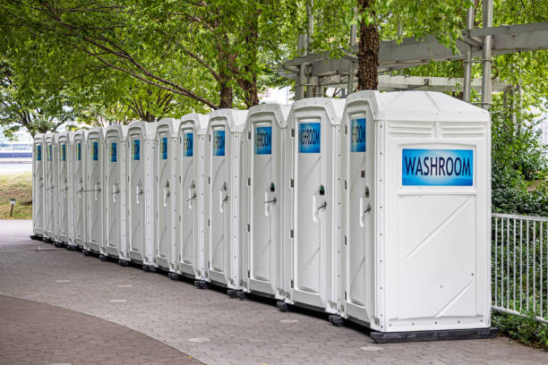 Porta potty rental for festivals in Minneapolis, KS